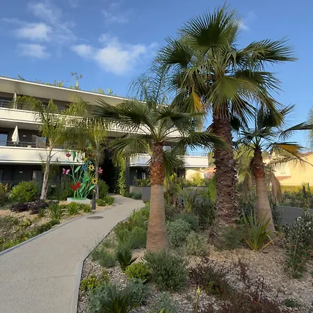 Appartement Riviera Pool - F2 - Parking Prive - Proche Villeneuve-Loubet
