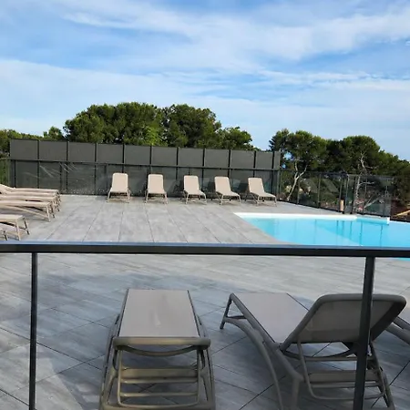 Appartement Riviera Pool - F2 - Parking Prive - Proche Villeneuve-Loubet