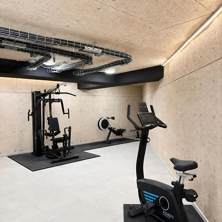 Appartement Riviera Pool - F2 - Parking Prive - Proche
