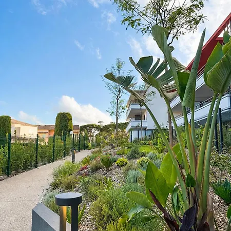 Appartement Riviera Pool - F2 - Parking Prive - Proche Villeneuve-Loubet